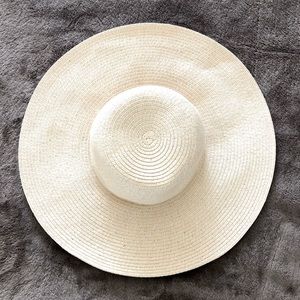 Talula floppy straw hat
